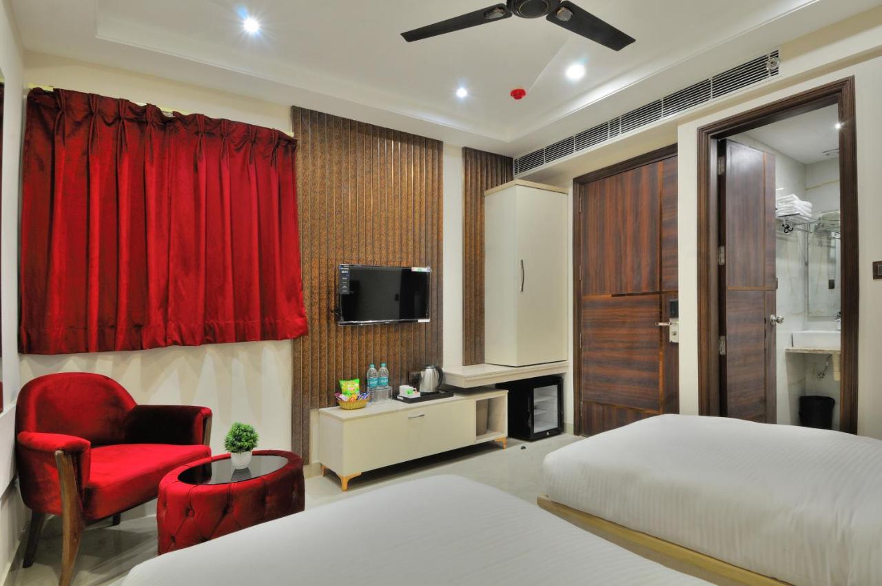 Hotel Delhi Fab